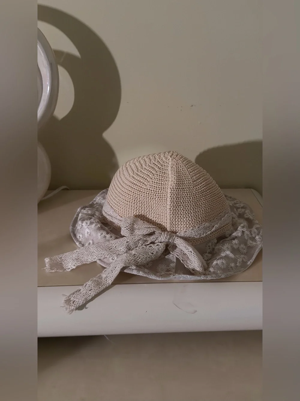 Beige Floral Lace Sun Hat with Brown Accent